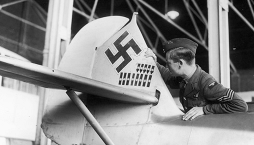 Nazi, Plane