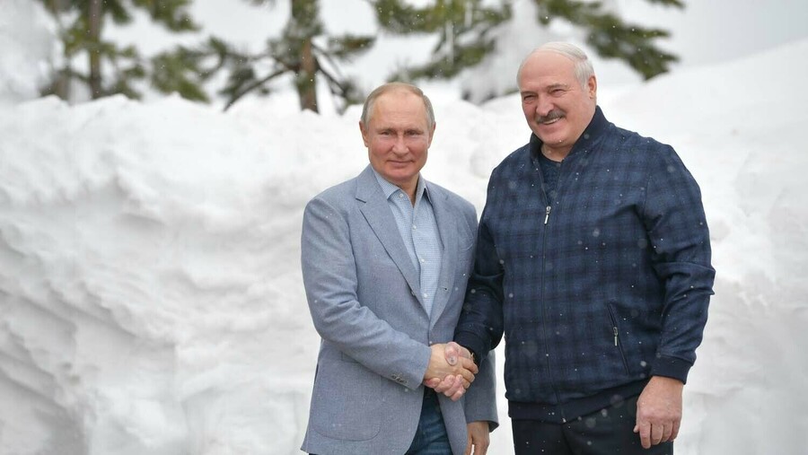 Mientras el mundo se enfoca en Ucrania, ¿cayó Bielorrusia en manos de Putin? 
