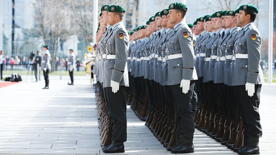 Europa se prepara para una militarización rápida