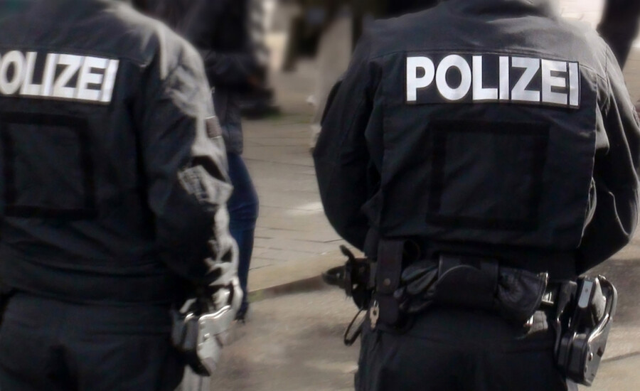 18 policías alemanes despedidos por comentarios nazis
