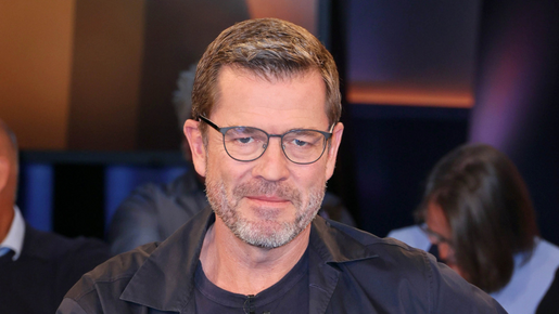 Guttenberg: Tenemos que rebelarnos contra los ‘tratados europeos’