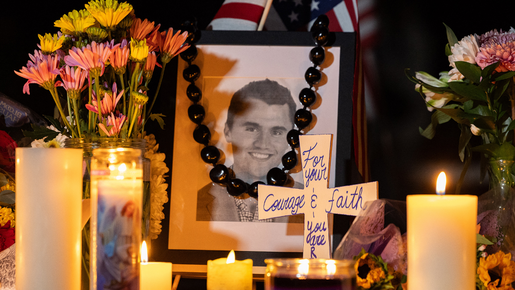 El memorial de Charlie Kirk impulsa el renacimiento religioso
