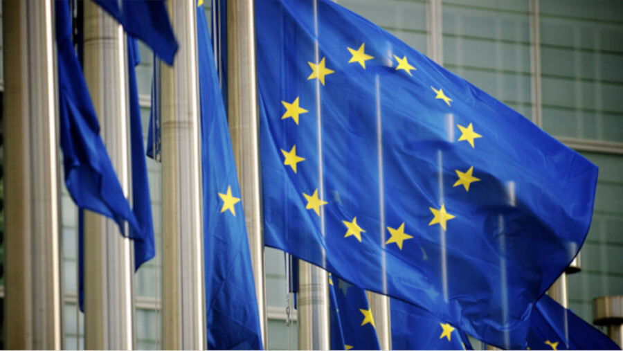EE UU obliga a Europa a elegir