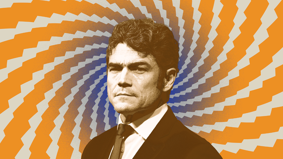 Kent insiste en teorías conspirativas antisemitas