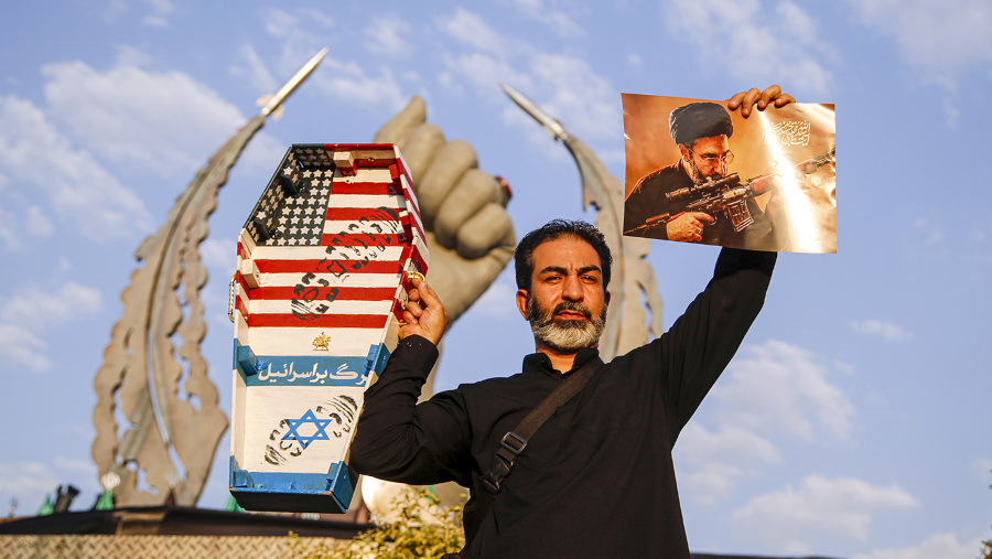 EE UU e Irán siguen enfrentándose, mientras hablan de ‘paz’